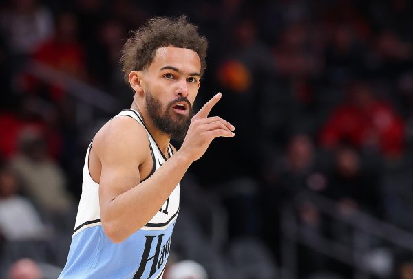 牛豆网 美记：老鹰并没有认真讨论过交易特雷·杨，后者仍将是老鹰的门面